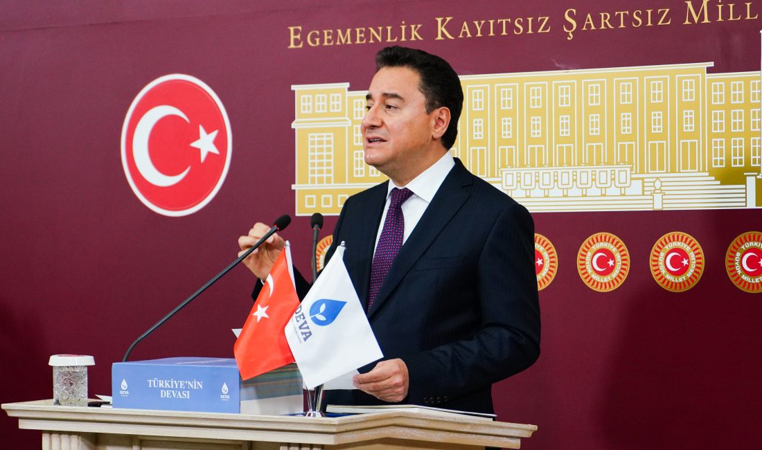 DEVA Partisi Genel Başkanı Ali Babacan, TBMM’de düzenlenen değerlendirme toplantısında