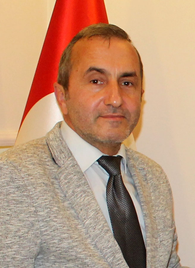 Alahattin Adak yazar fotoğrafı