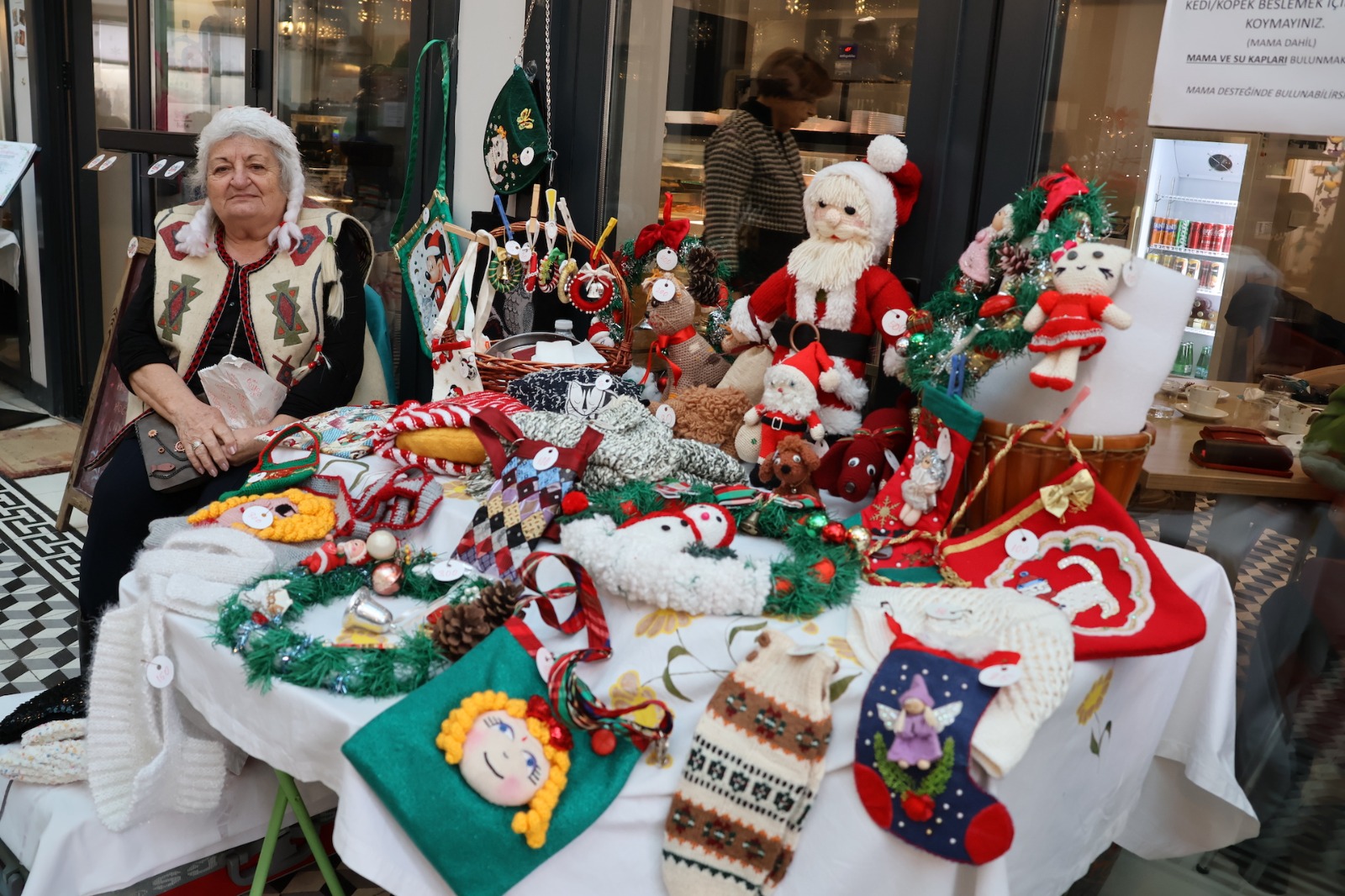 Potlaç Kadın Kooperatifi’nin Yılbaşı Festivali, Kadıköy Feneryolu’ndaki Atıksız Yaşam Pazarı’nda