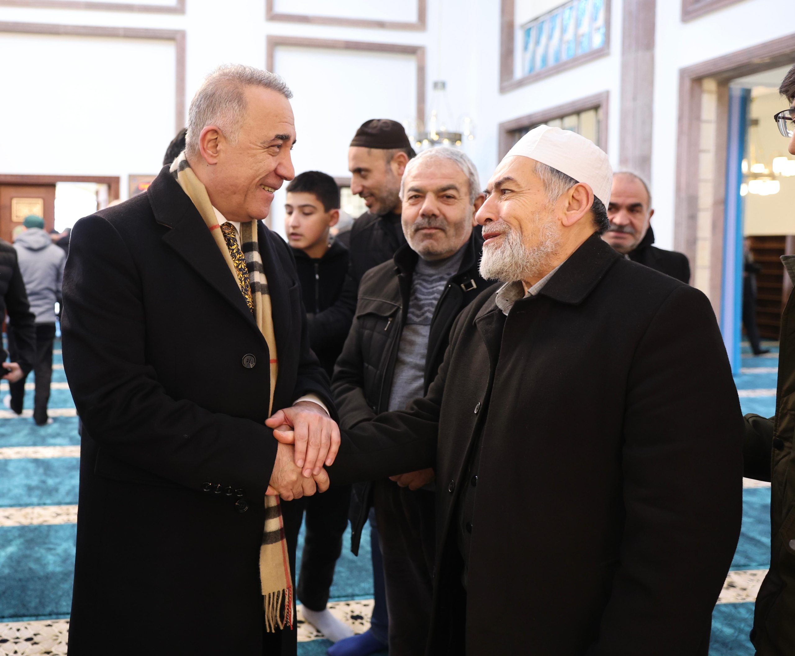 Sultangazi Belediye Başkanı Abdurrahman Dursun, Ramazan ayının müjdecisi Berat Kandiliyle