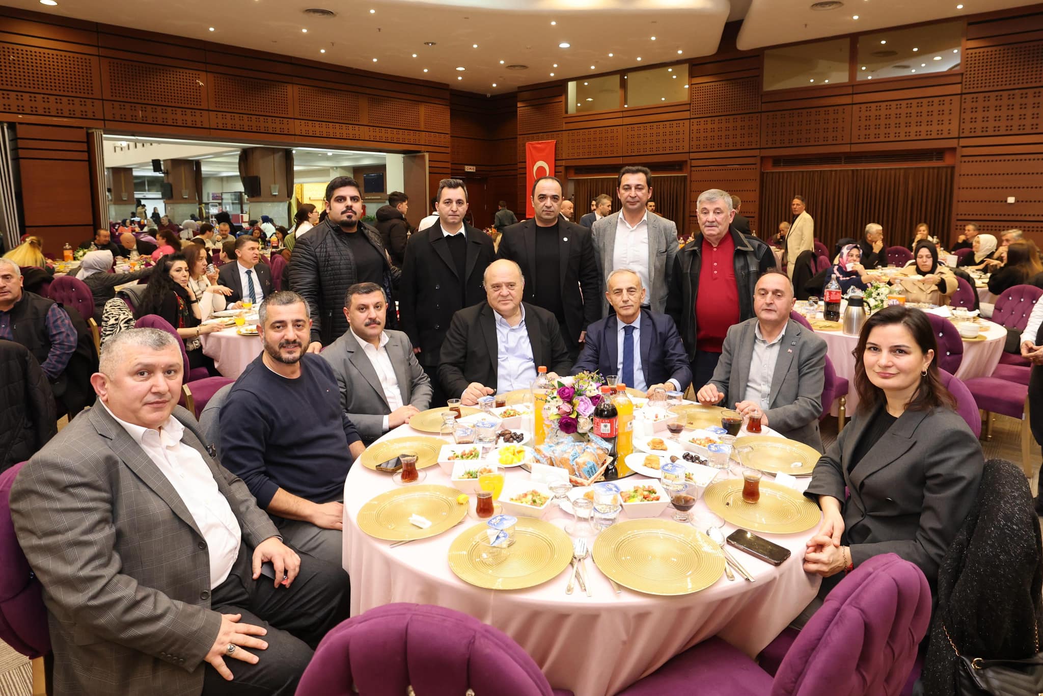 Kastamonu İli Pınarbaşı İlçesi Sümenler Köyü Derneği tarafından düzenlenen iftar