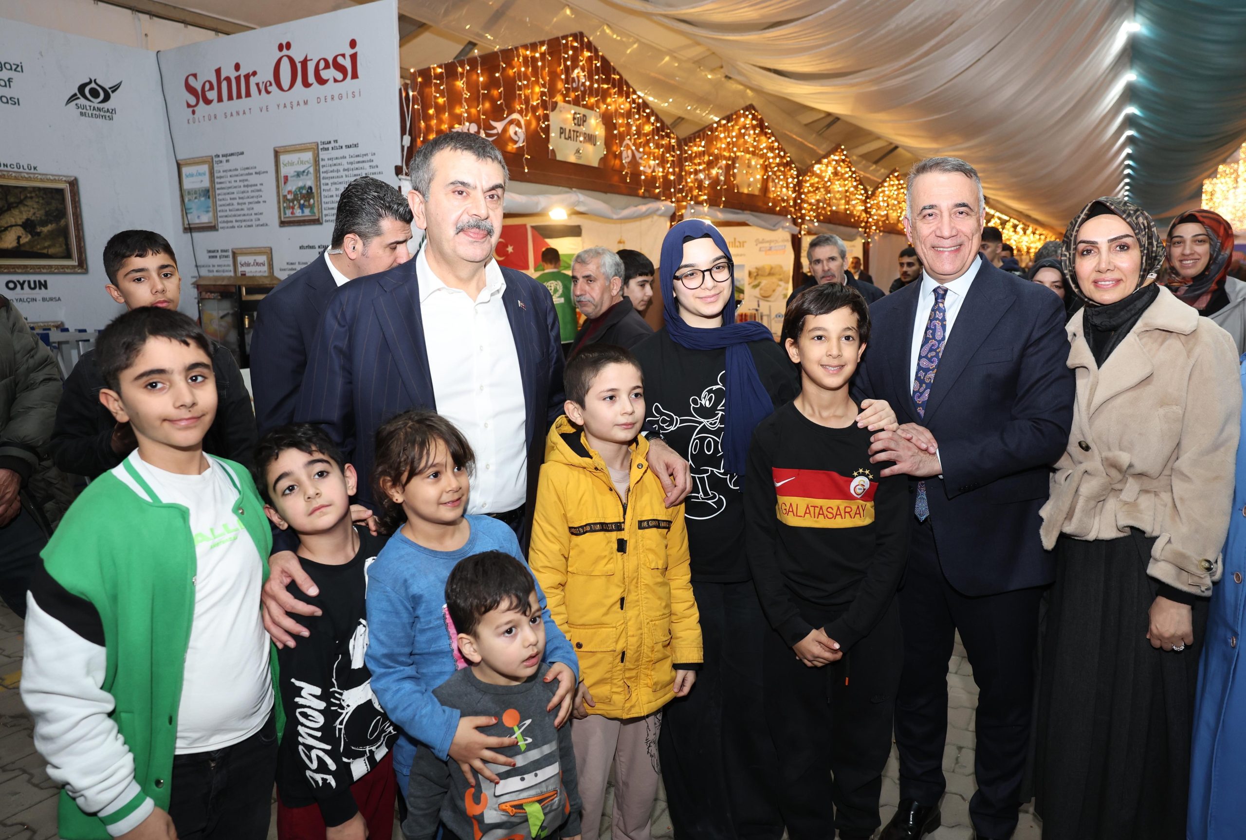 Sultangazi’de 'Aile Sıcaklığında Ramazan' temasıyla düzenlenen Ramazan etkinlikleri dolu dolu