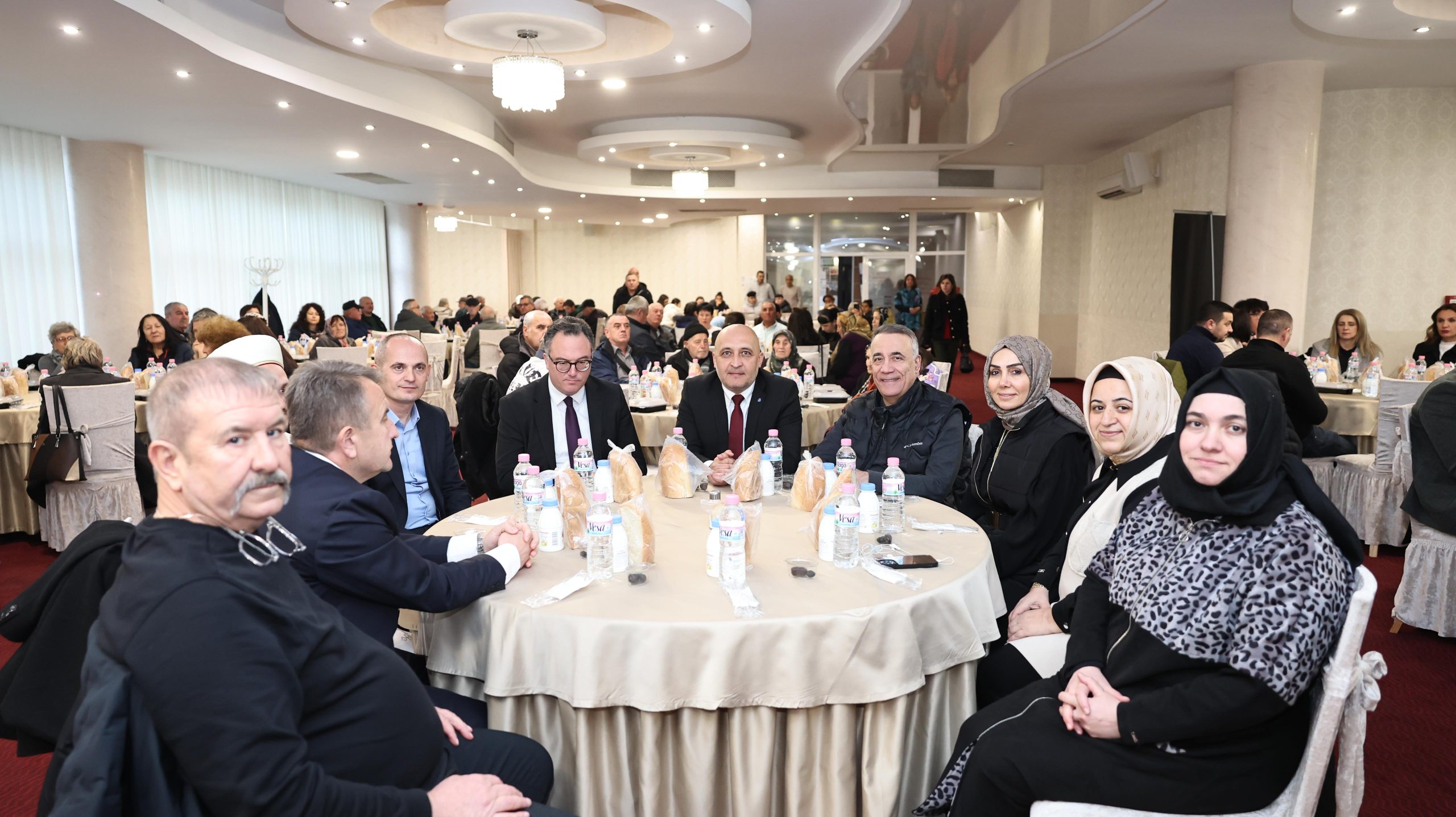 Sultangazi Belediyesi, Ramazan ayı boyunca Balkanlar’da sürdürdüğü gönül sofraları geleneğini