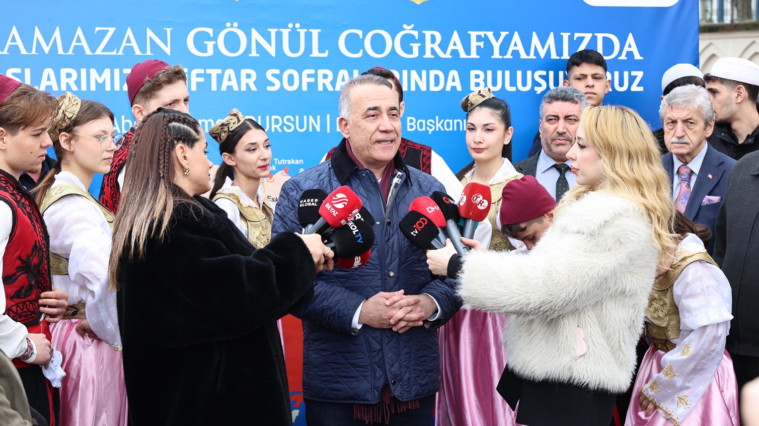 Sultangazi Belediyesi, Ramazan ayının manevi atmosferini Balkanlar'a taşıyor. Belediye, Bulgaristan