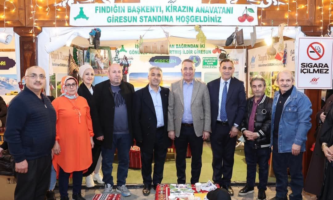 Sultangazi Belediyesi tarafından düzenlenen Ramazan etkinlikleri, manevi atmosferi pekiştiren programlarıyla