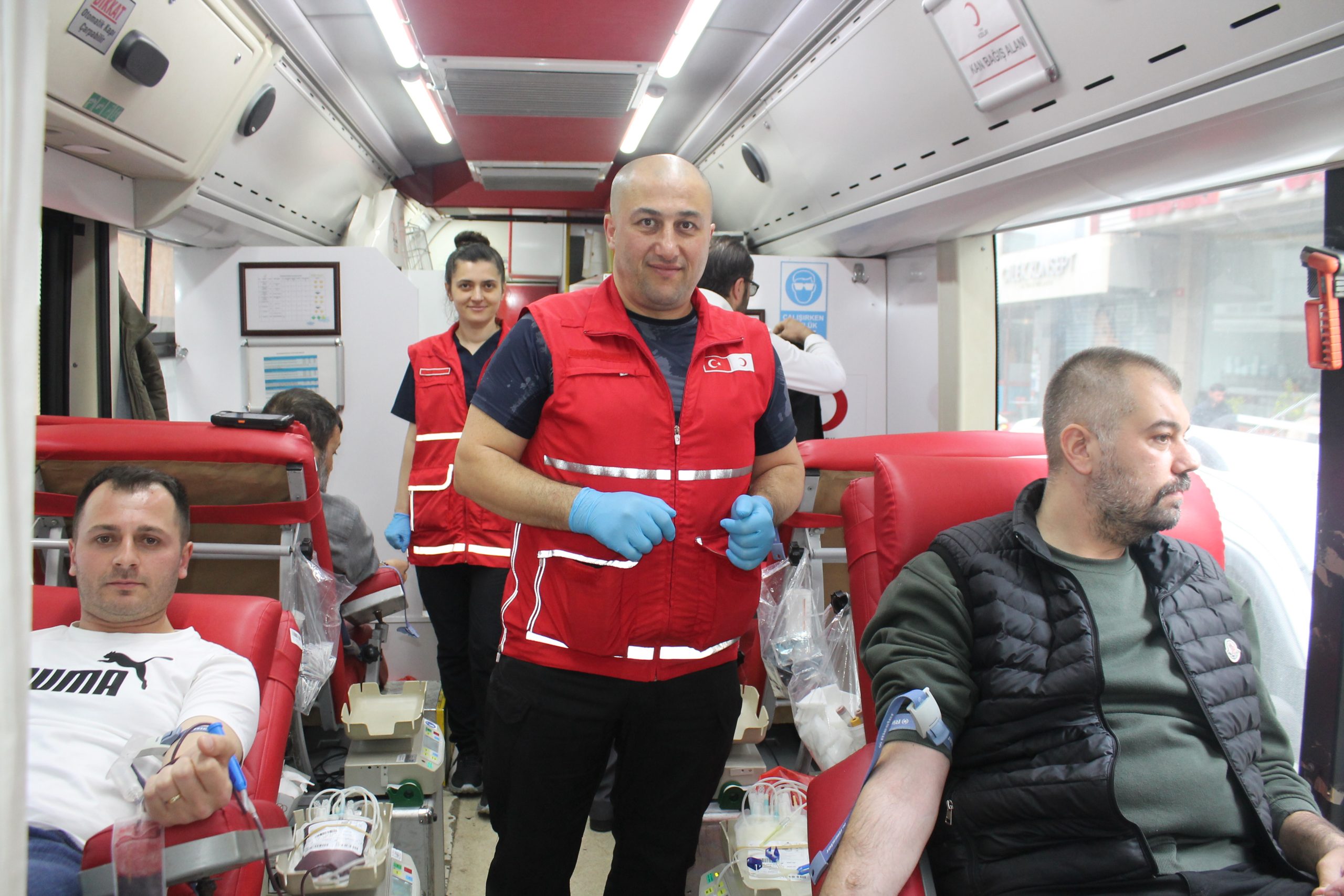 Milliyetçi Hareket Partisi (MHP) Ataşehir İlçe Başkanlığı, Türk Kızılayı ile