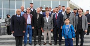 Düzce Belediyesi Kültür Merkezi’nde düzenlenen geleneksel bayramlaşma programı, Düzce’de siyaset,