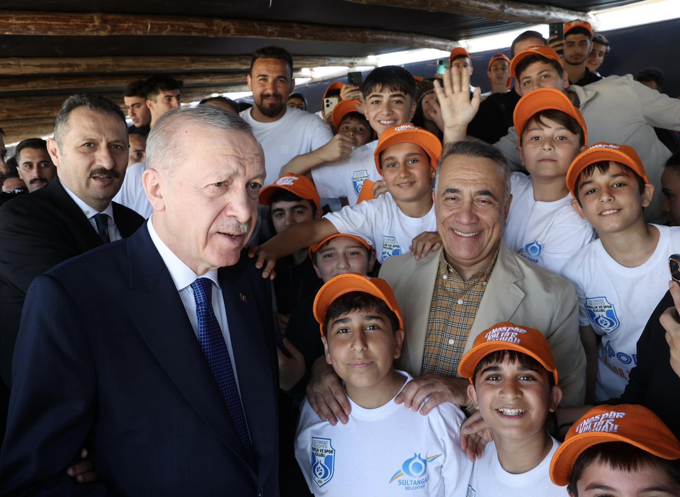 Atatürk Havalimanı’nda düzenlenen 7. Etnospor Kültür Festivali, ziyaretçi akınına uğradı.