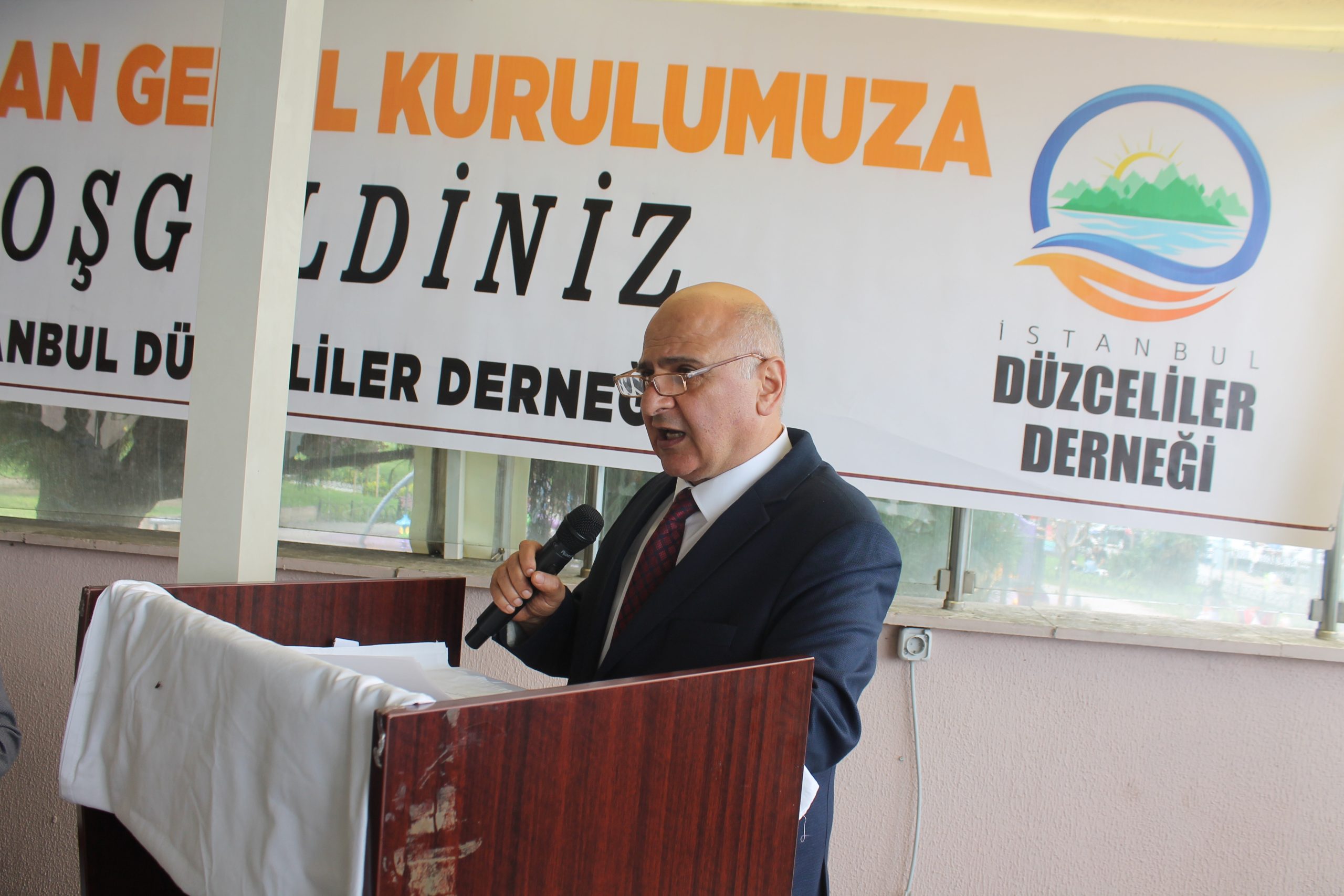 Tek listeyle gerçekleşen kongrede dernek başkanlığına seçilen Mustafa Sönmezoğlu, birlik