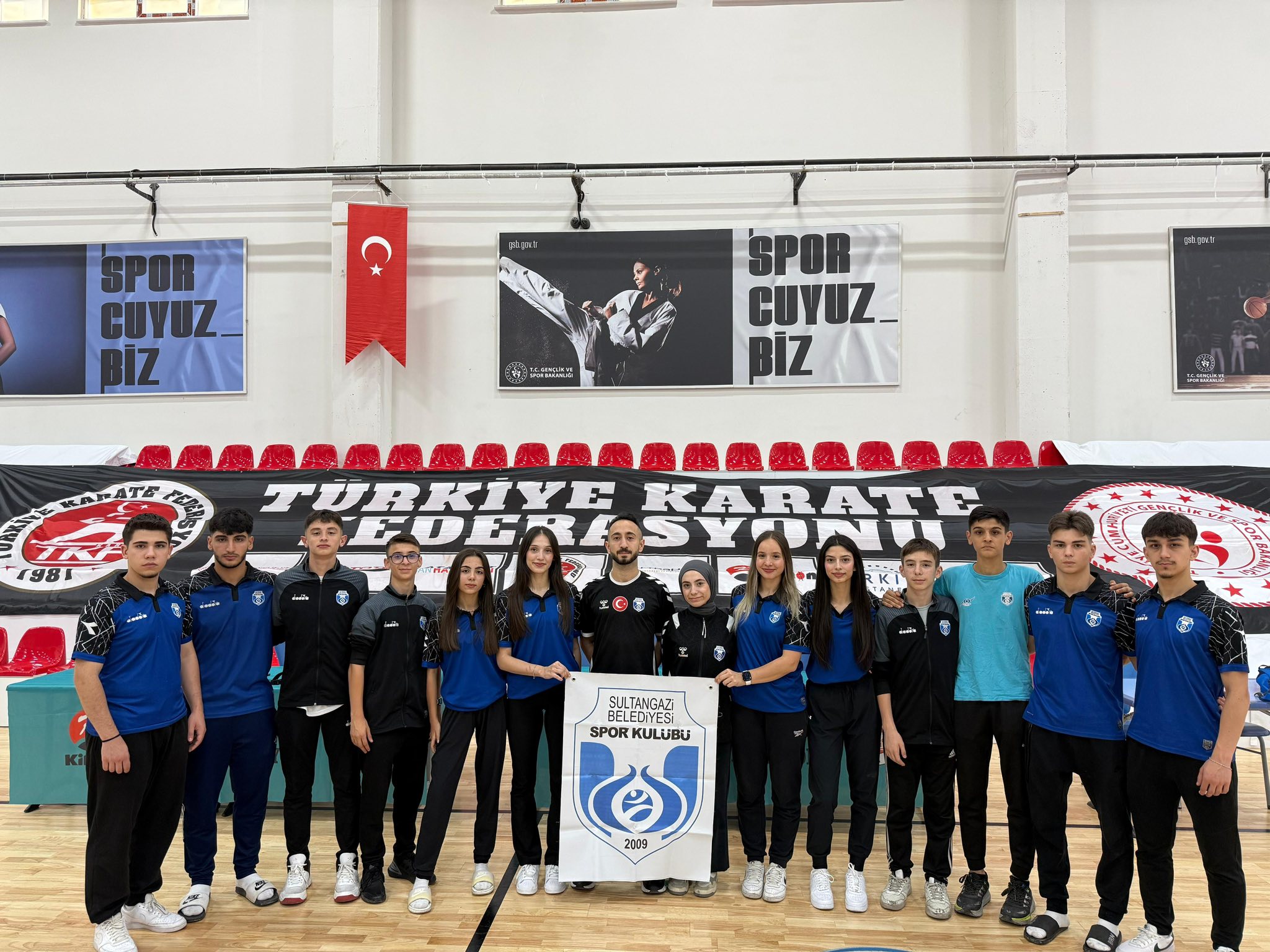 Sultangazi Belediyesi sporcuları, Türkiye Premier Ligi Karate Şampiyonası’ndan 5 madalya