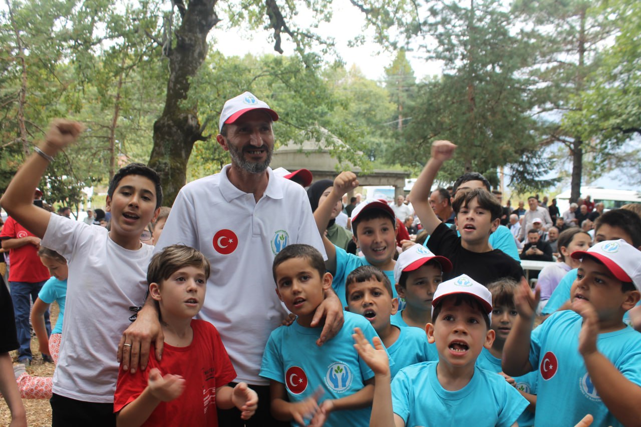 Aşçıların bir gün önceden kolları sıvayıp hazırladığı özel menü ve