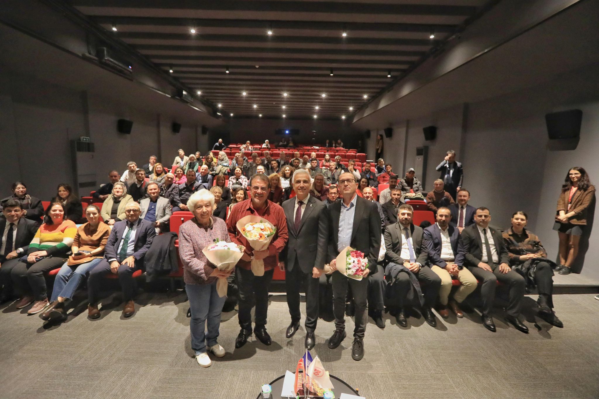 İstanbul Büyükşehir Belediyesi’nin (İBB) 155 yıllık köklü kuruluşu İETT, Türk