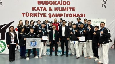 Yalova’da gerçekleştirilen 2026 Budokaido Kata Kumite Türkiye Şampiyonası’na katılan Sultangazili