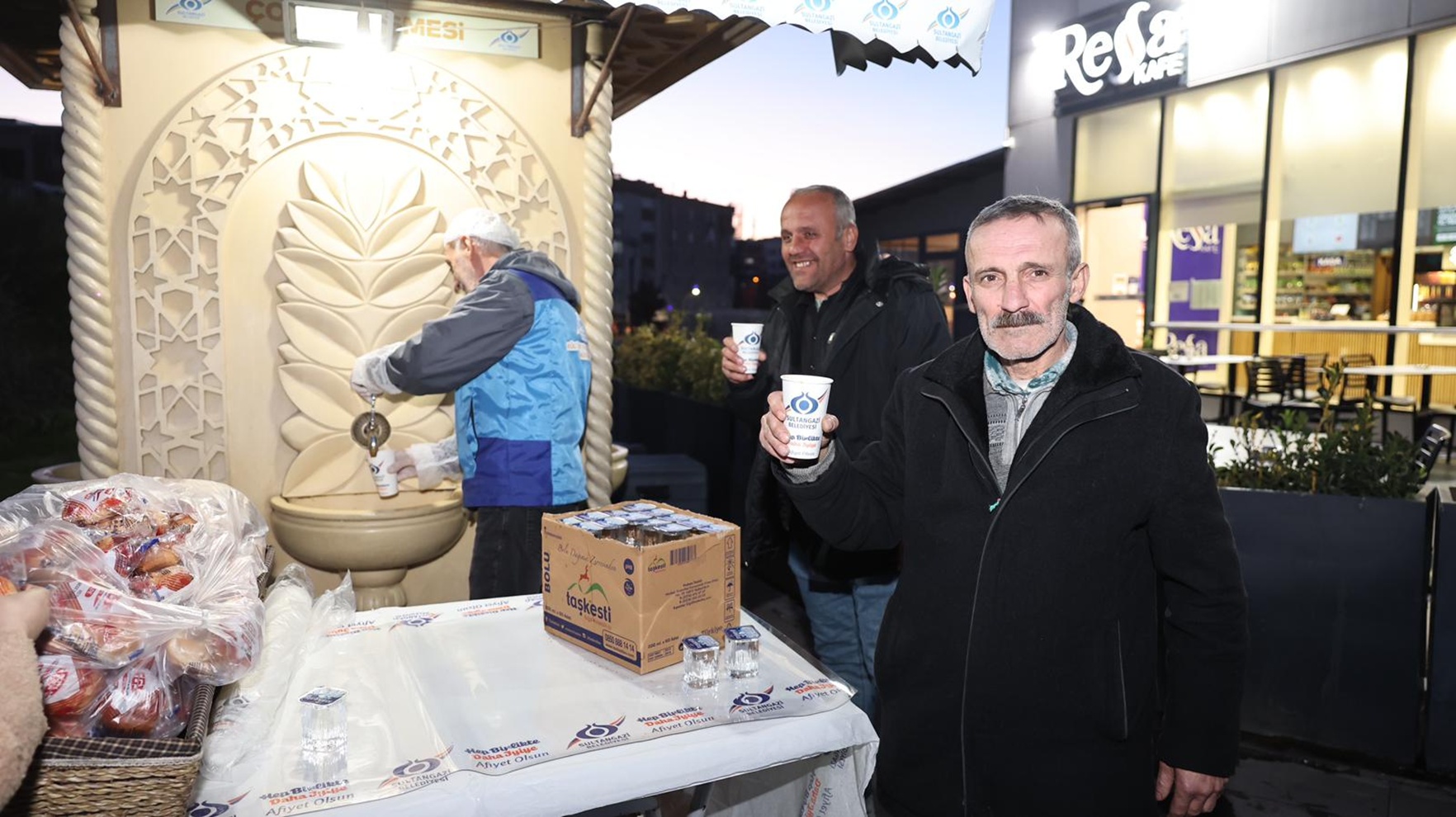 Sultangazi Belediyesi, Ramazan boyunca iftara yetişemeyen vatandaşlara 5 ayrı noktada