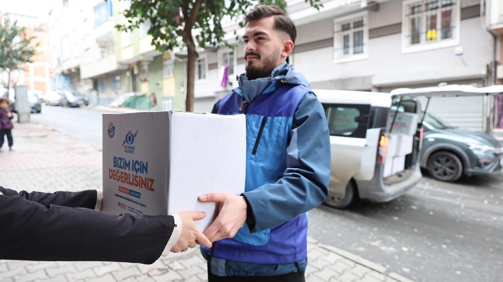 Sultangazi Belediyesi, Ramazan ayında da ihtiyaç sahibi vatandaşları yalnız bırakmadı.
