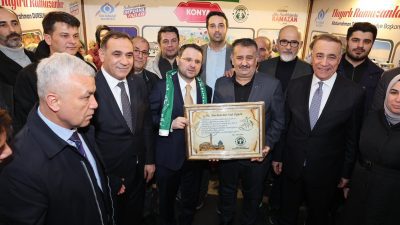 Adalet Bakanı Akın Gürlek, Sultangazi Etkinlik Çadırında ilçe sakinleriyle bir