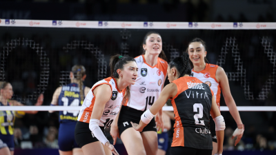 Eczacıbaşı Dynavit, AXA Sigorta Kadınlar Kupa Voley yarı finalinde Ankara’da