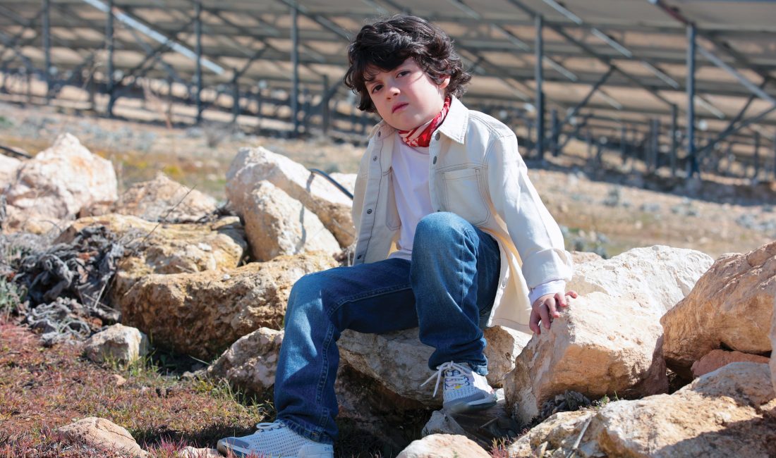 “Uzak Şehir” dizisindeki performansıyla dikkat çeken Kuzey Gezer, oyunculuğa bakışını,