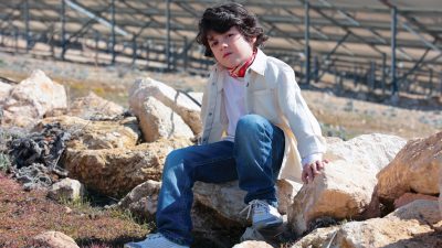 “Uzak Şehir” dizisindeki performansıyla dikkat çeken Kuzey Gezer, oyunculuğa bakışını,