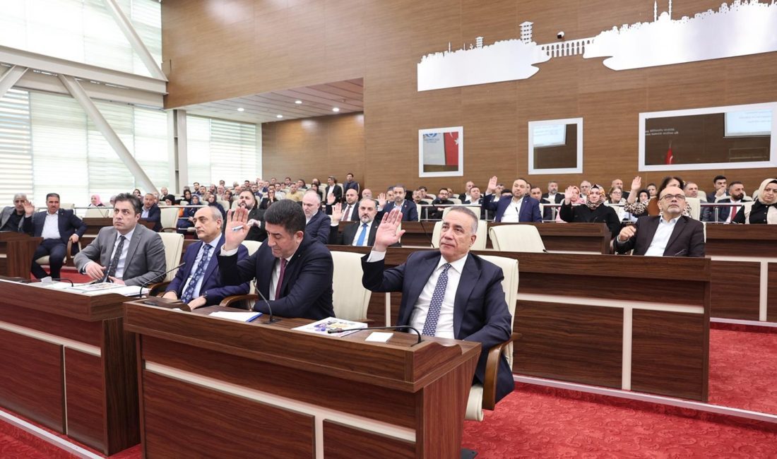 Sultangazi Belediyesi'nin 2025 yılı faaliyet raporu, meclis onayından geçti. Sultangazi