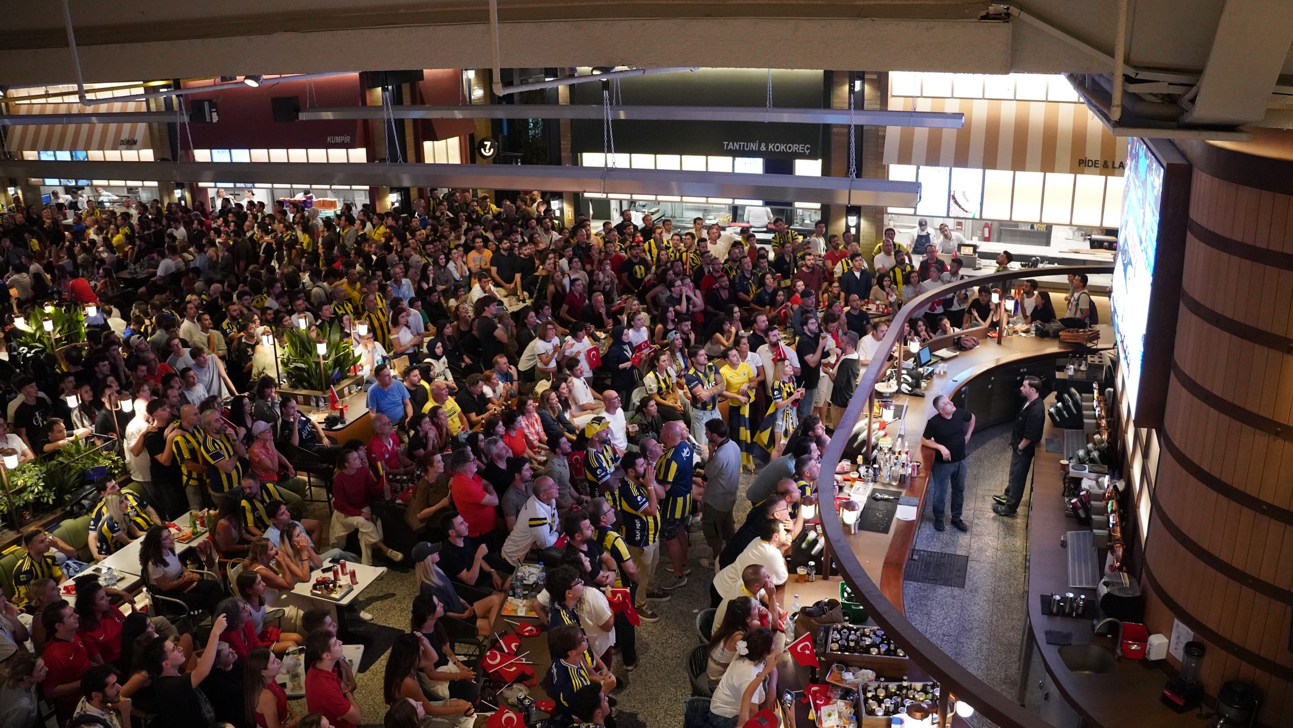 QNB Terminal Kadıköy, haziran ayı boyunca Dünya Kupası yayınları, konserler,