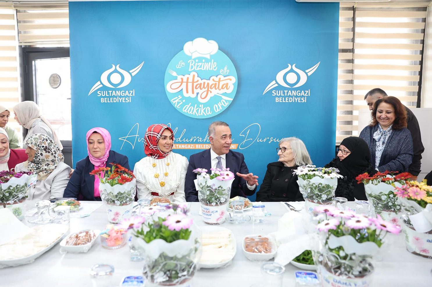 Sultangazi Belediyesi’nin hayatın yoğun temposuna keyifli bir mola verdiren programı
