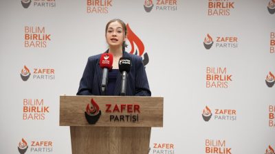 Zafer Partisi Gençlik Kolları Sözcüsü Sıla Akbaba, Ankara’da düzenlenen basın