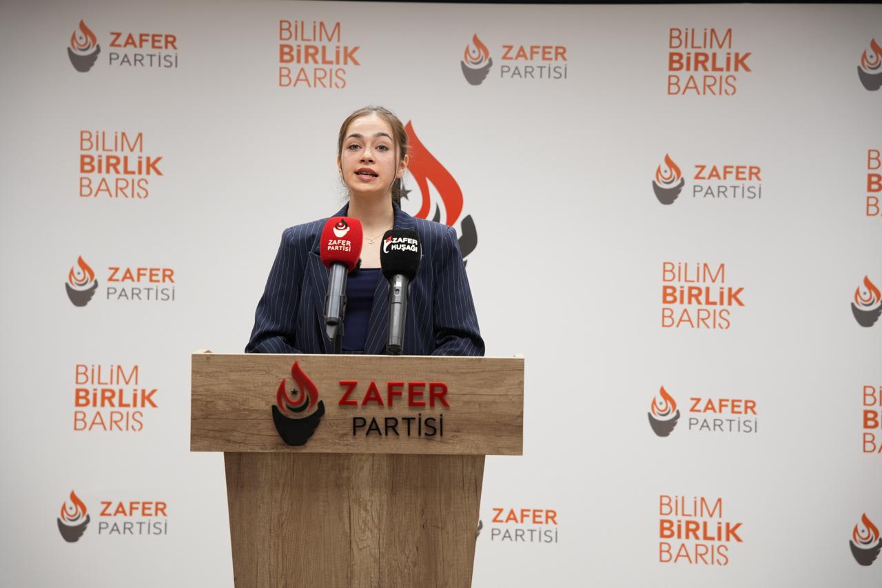 Zafer Partisi Gençlik Kolları Sözcüsü Sıla Akbaba, Ankara’da düzenlenen basın